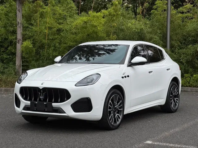 Фотография автомобиля — Maserati Grecale