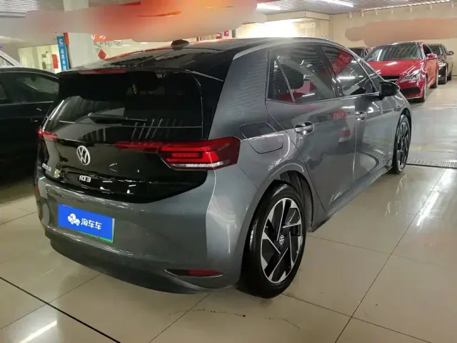 Volkswagen ID.3 — Фото автомобиля 3