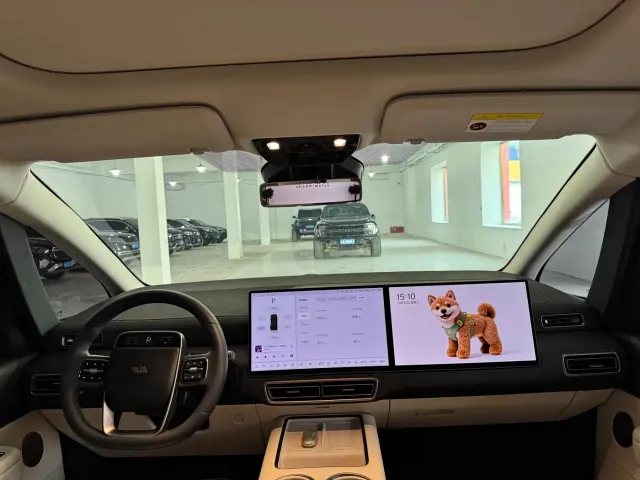 Li Auto MEGA — Фото автомобиля 9