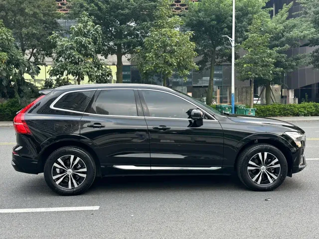 Volvo Volvo XC60 2024 B5 AWD Zhiyi Luxury Edition — Фото автомобиля 4