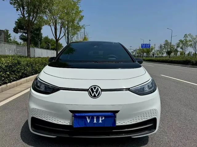 Volkswagen ID.3 — Фото автомобиля 2