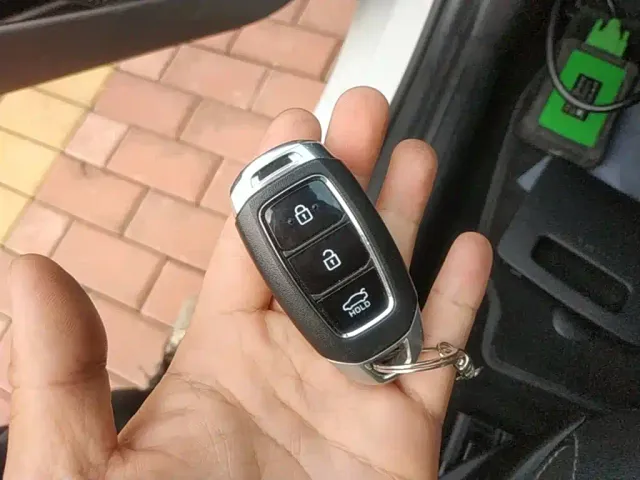 Hyundai Elantra — Фото автомобиля 8