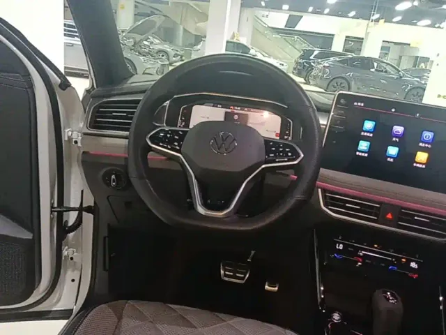 Volkswagen Tayron X — Фото автомобиля 10