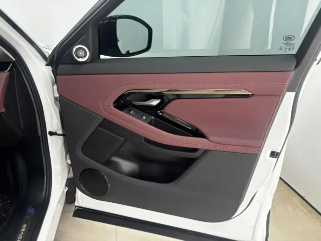 Land Rover Range Rover Evoque — Фото автомобиля 26