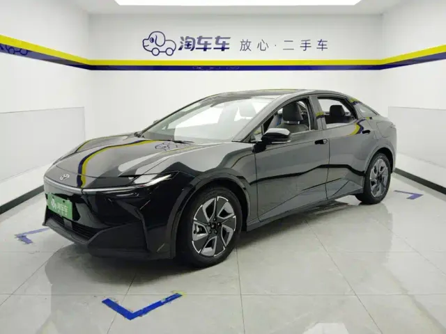 Фотография автомобиля — Toyota bZ3