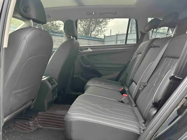 Volkswagen Tiguan L 2024 330TSI Automatic 2WD R-Line Premium Enjoyment Edition — Фото автомобиля 7