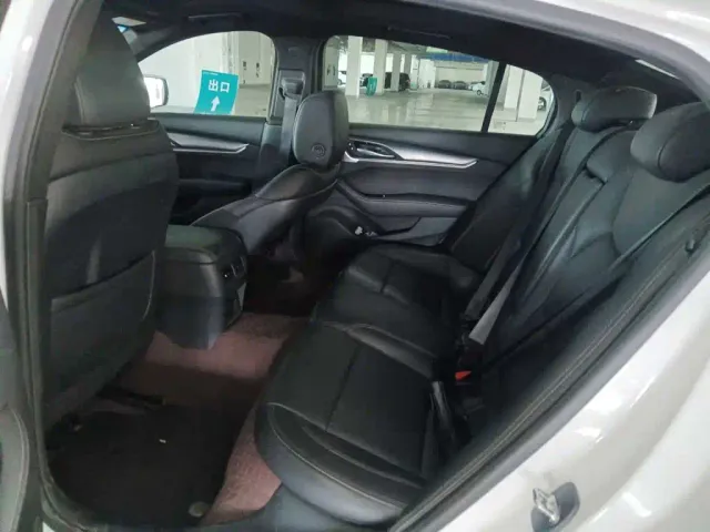 Cadillac CT5 — Фото автомобиля 9