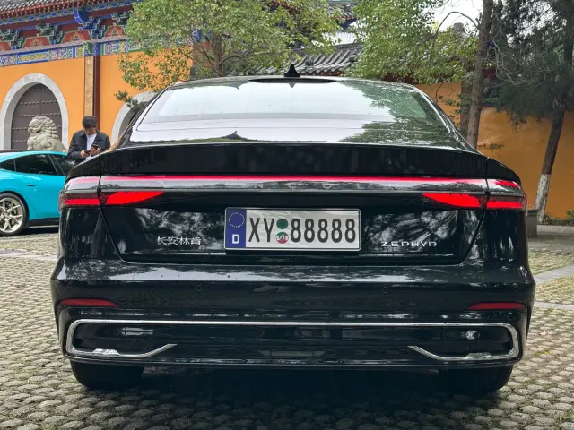 Lincoln Z — Фото автомобиля 4