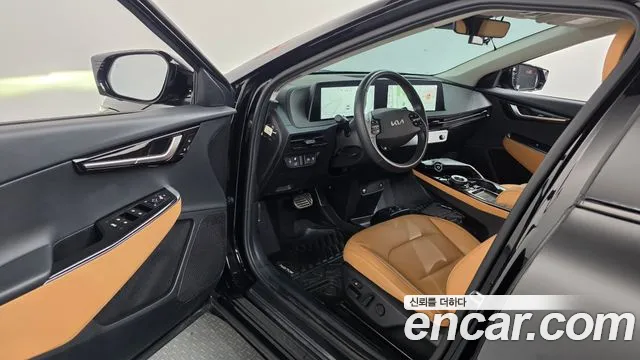 Kia EV6 — Фото автомобиля 10