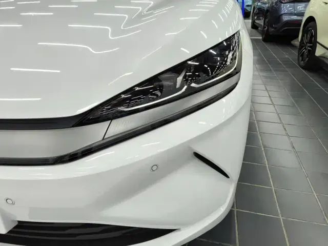 BYD Qin L — Фото автомобиля 5