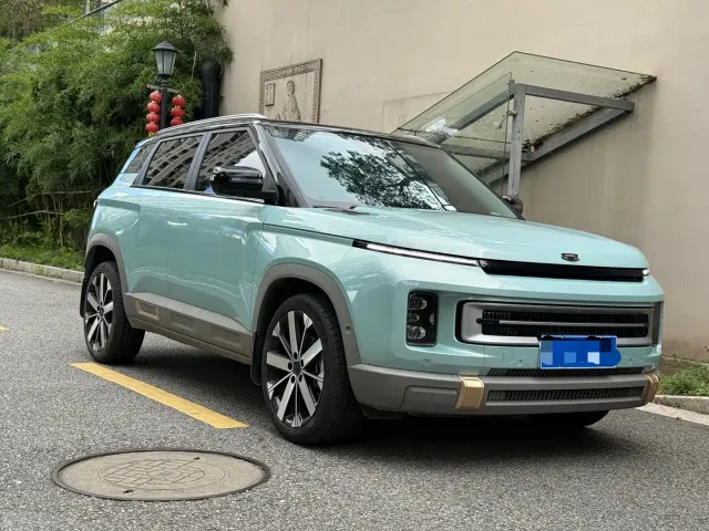 Geely ICON — Фото автомобиля 3