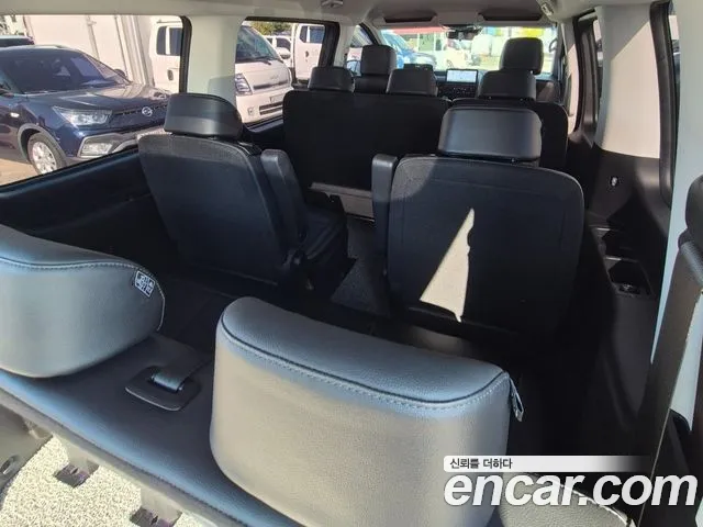 Hyundai Staria — Фото автомобиля 10