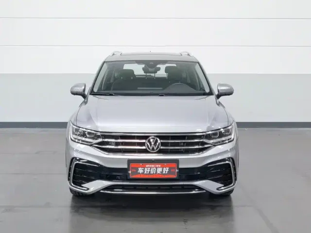 Volkswagen Tiguan L — Фото автомобиля 3