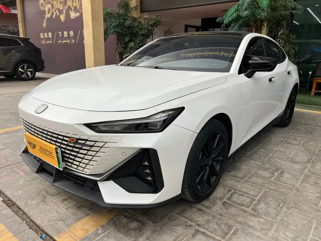Фотография автомобиля — Changan UNI-V