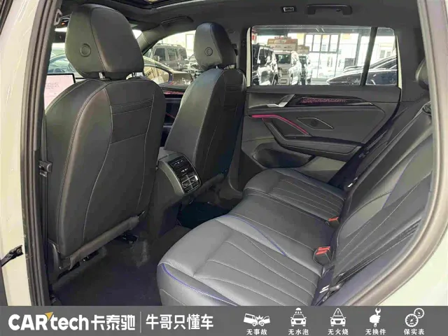 Volkswagen Tiguan L — Фото автомобиля 25