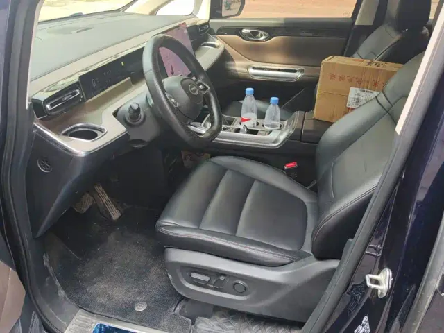 GAC Trumpchi E8 — Фото автомобиля 9