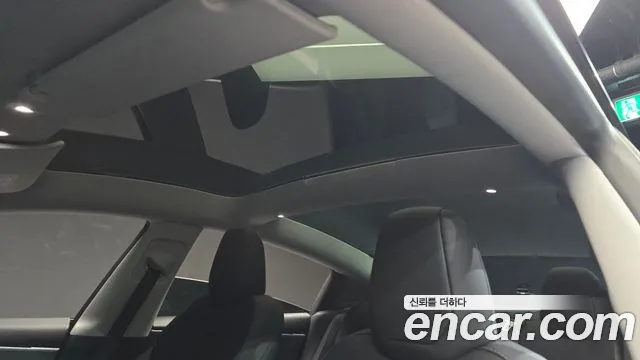 Tesla Model 3 — Фото автомобиля 19