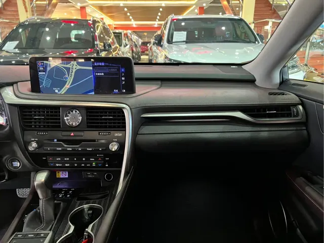 Lexus RX — Фото автомобиля 11