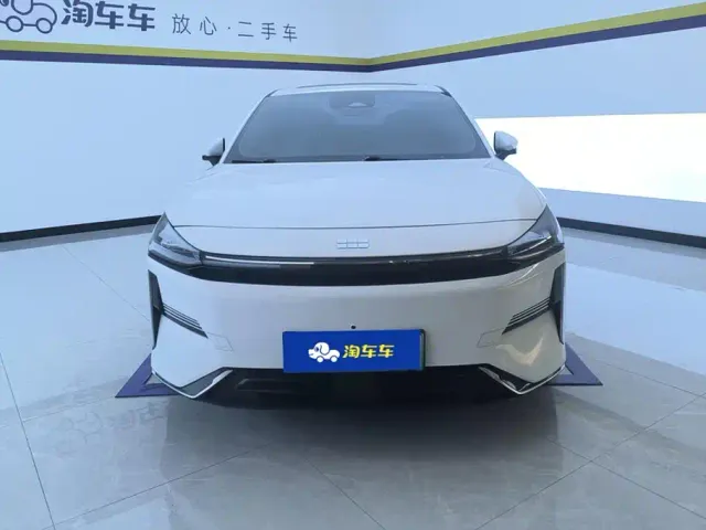 Geely Galaxy L6 — Фото автомобиля 2