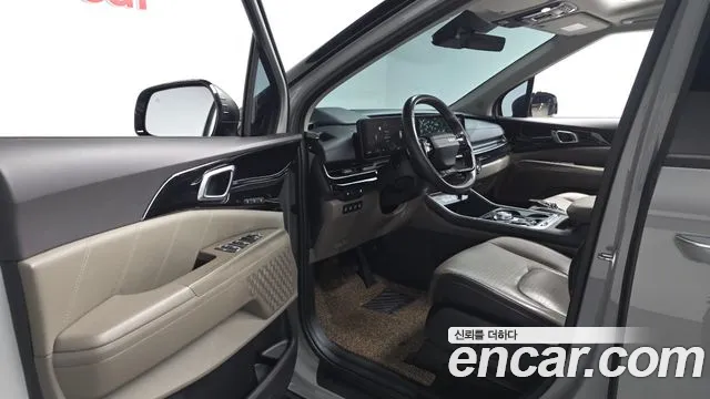 Kia Carnival Generation 4 — Фото автомобиля 15