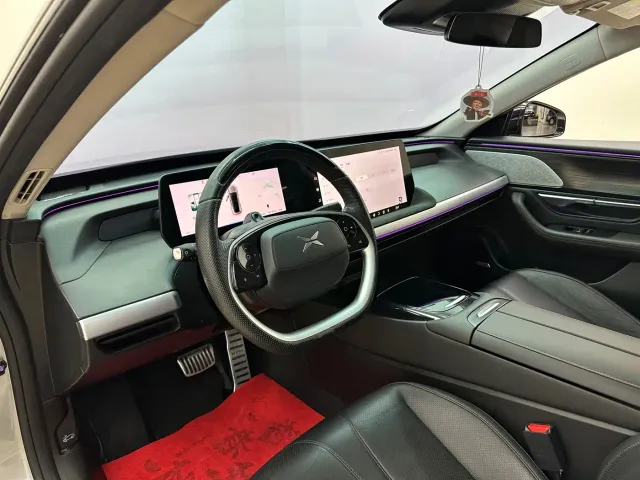 Xpeng P7 — Фото автомобиля 14