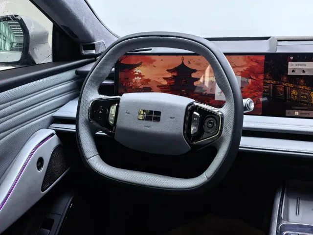 Geely Galaxy E8 — Фото автомобиля 20