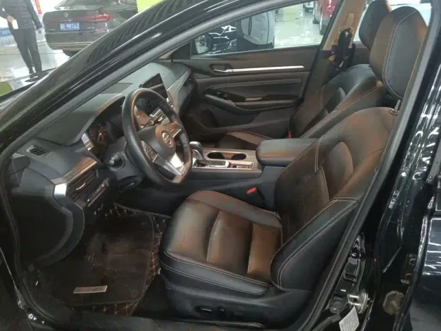 Nissan Teana — Фото автомобиля 10
