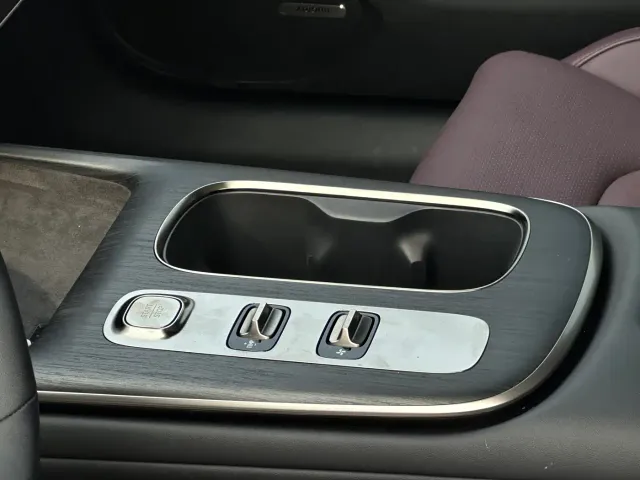 Xiaomi SU7 — Фото автомобиля 8