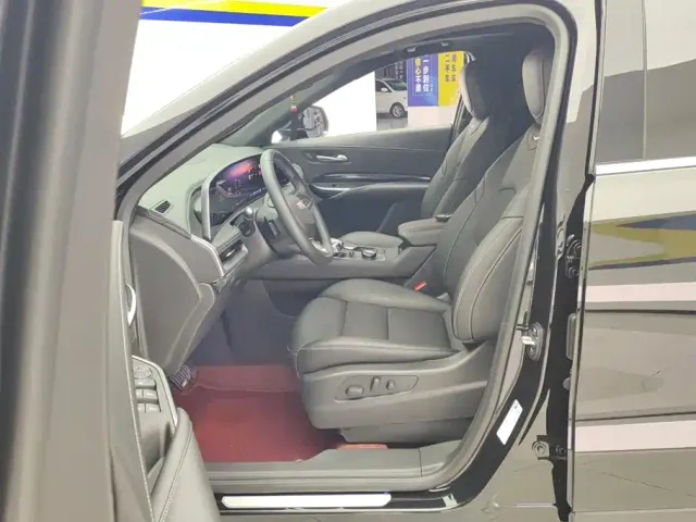 Cadillac XT4 — Фото автомобиля 9