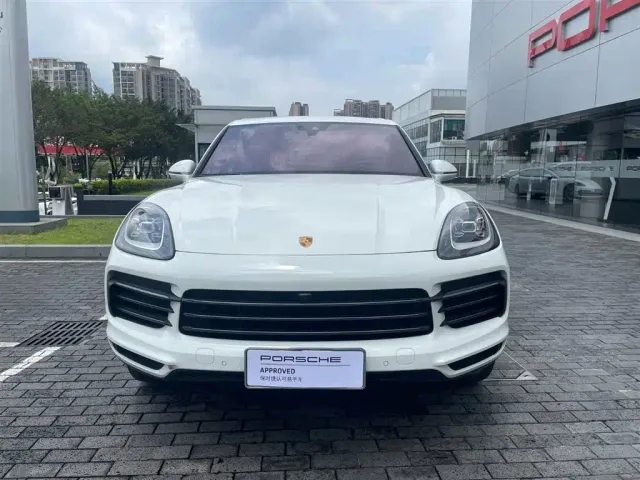 Porsche Cayenne — Фото автомобиля 2