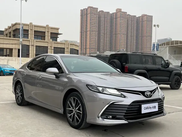 Toyota Camry — Фото автомобиля 3
