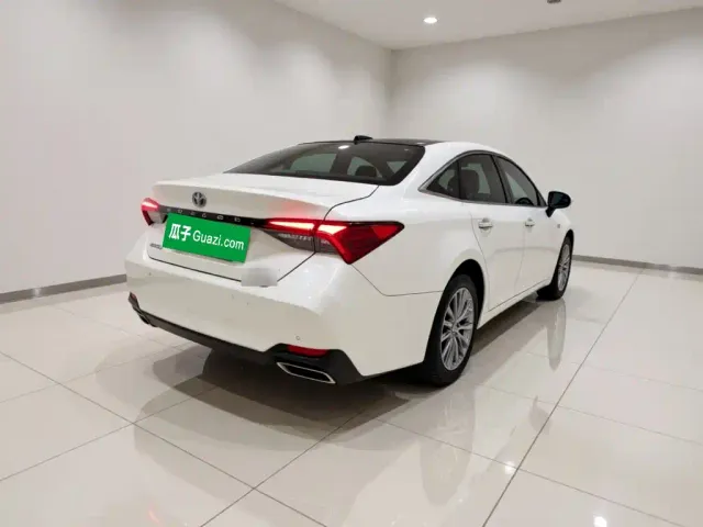 Toyota Avalon — Фото автомобиля 4