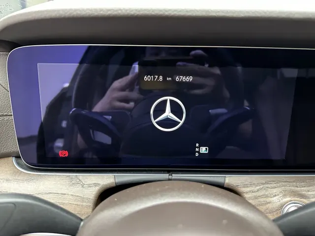 Mercedes-Benz E-Class — Фото автомобиля 18