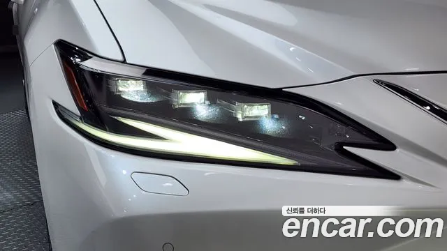 Lexus ES — Фото автомобиля 20