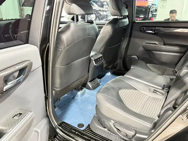 Toyota Crown Kluger — Фото автомобиля 6