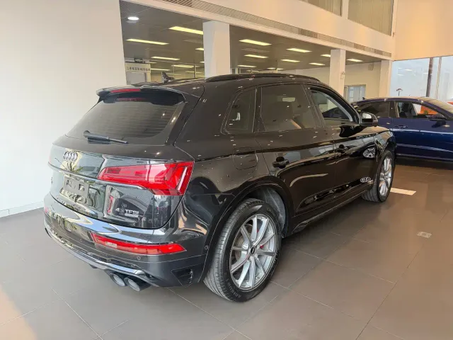 Audi Q5L — Фото автомобиля 6