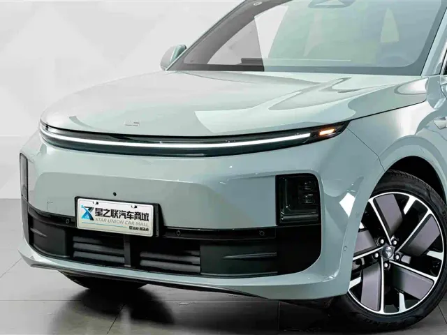Li Auto L6 — Фото автомобиля 2