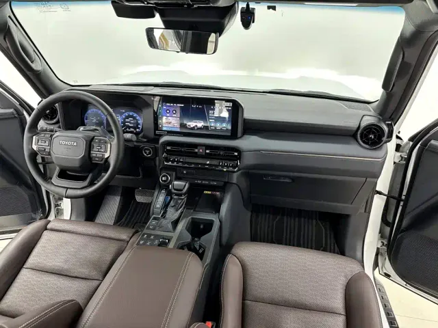 Toyota Prado — Фото автомобиля 14