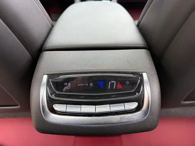Cadillac XT6 — Фото автомобиля 17