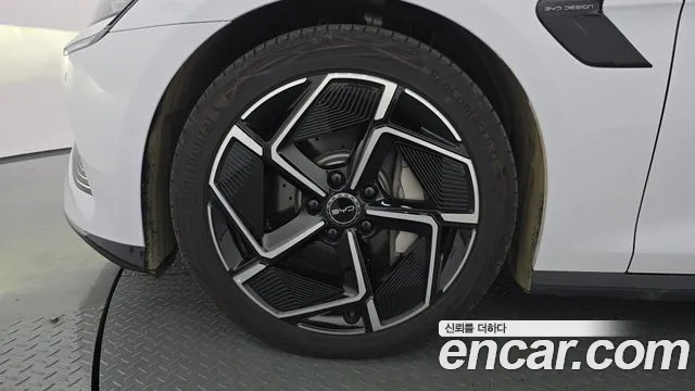 BYD Seal — Фото автомобиля 5