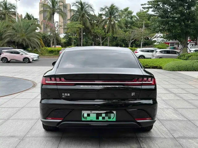 BYD Han — Фото автомобиля 8