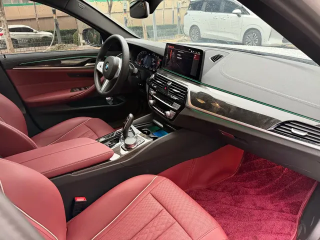 BMW 5 Series — Фото автомобиля 7