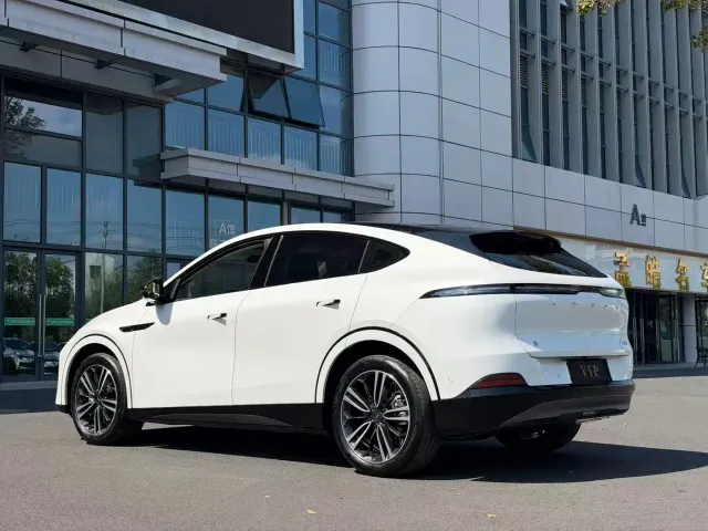 Xpeng G6 — Фото автомобиля 6