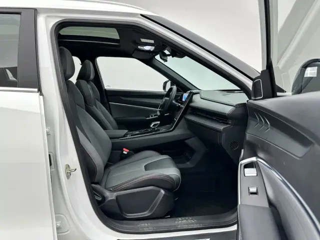 Geely Boyue — Фото автомобиля 18