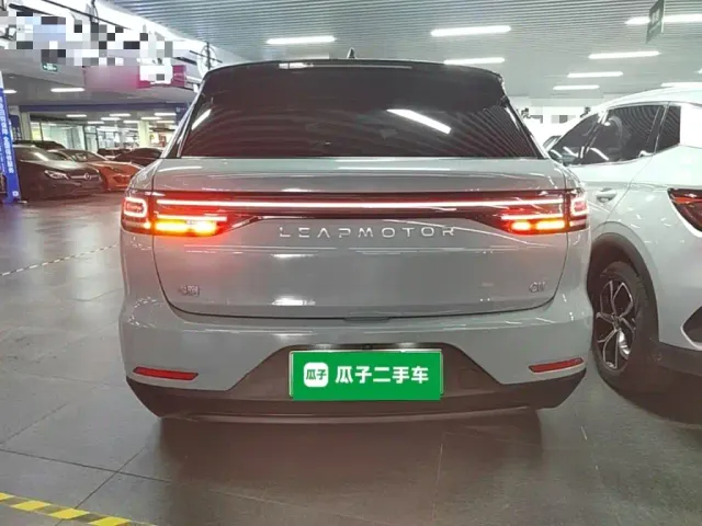 Leapmotor C11 — Фото автомобиля 5