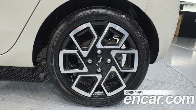 Kia RAY Новый Kia Ray Signature — Фото автомобиля 5