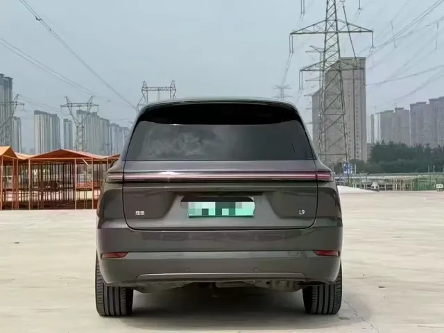 Li Auto L9 — Фото автомобиля 8