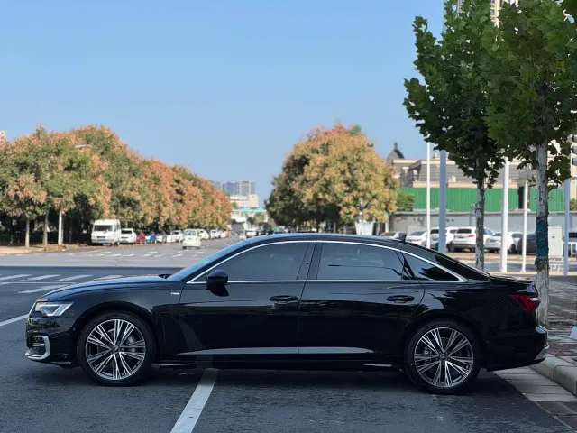 Audi A6L — Фото автомобиля 3