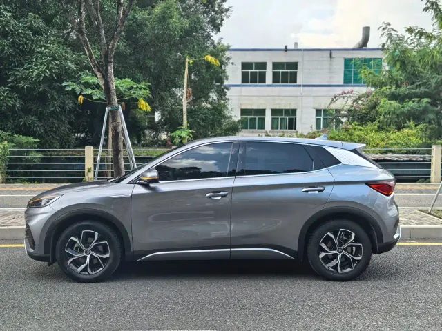 BYD Yuan PLUS — Фото автомобиля 4