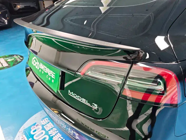 Tesla Model 3 — Фото автомобиля 19